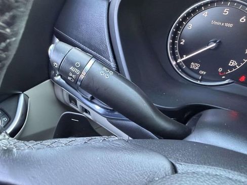 Certified 2023 Cadillac XT4 Luxury w/ Cold Weather Package image 29