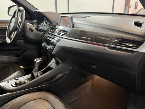 Used 2017 BMW X1 xDrive28i image 7