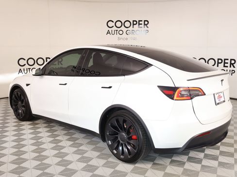 Used 2022 Tesla Model Y Performance AWD/4WD image 21