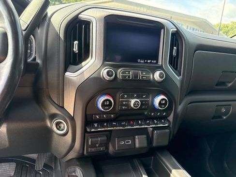 Used 2022 GMC Sierra 2500 Denali w/ Denali Ultimate Package AWD/4WD image 30