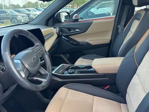 Used 2025 Chevrolet Equinox ACTIV w/ Safety and Technology Package image 8