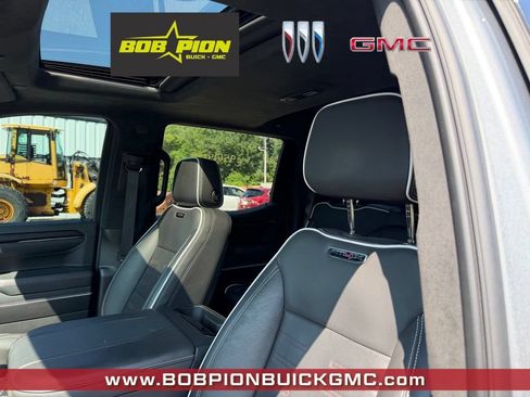 Used 2025 GMC Sierra 1500 AT4X AWD/4WD image 4