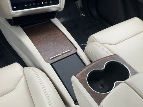 Used 2017 Tesla Model X 75D image 45