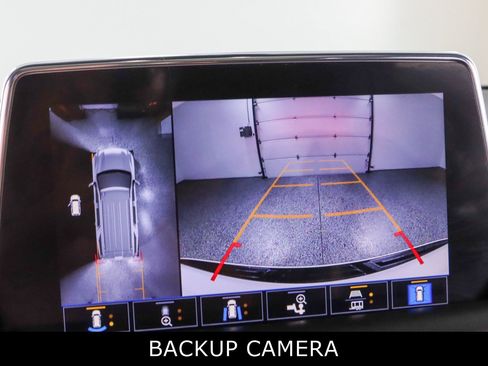 Used 2021 Chevrolet Tahoe LT w/ LT Signature Package RWD image 19