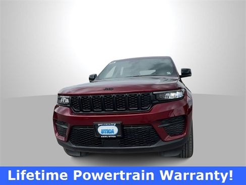 New 2025 Jeep Grand Cherokee Altitude image 3