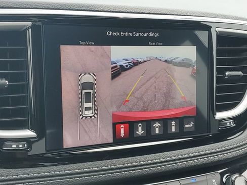 New 2027 Chrysler Pacifica Limited w/ Family Tech Group AWD/4WD image 26