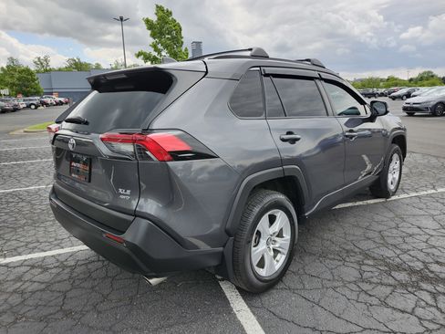 Used 2019 Toyota RAV4 XLE w/ All Weather Liner Package AWD/4WD image 17