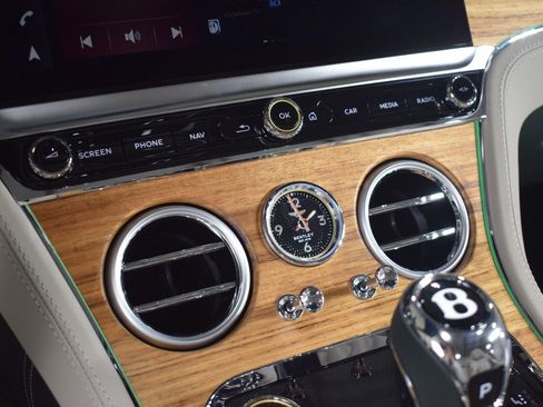 New 2026 Bentley Continental GTC AWD/4WD image 32