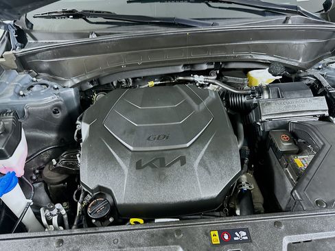 Used 2025 Kia Telluride S FWD image 35