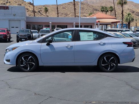 New 2025 Nissan Versa SR w/ Trunk Package FWD image 3