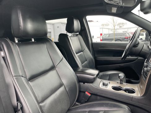 Used 2015 Jeep Grand Cherokee Limited w/ Luxury Group II image 15