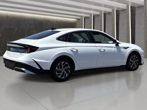 Used 2026 Hyundai Sonata Blue FWD image 6