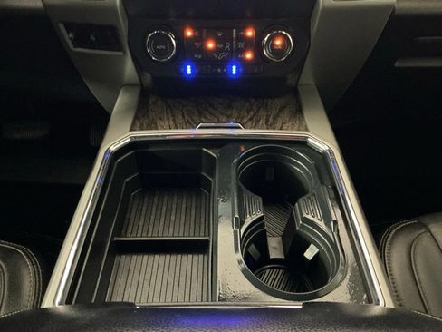 Used 2019 Ford F250 Lariat w/ Lariat Value Package AWD/4WD image 12