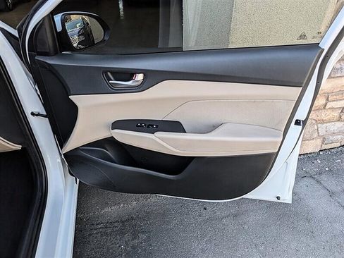 Used 2022 Hyundai Accent SEL FWD image 30
