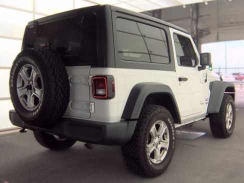 Used 2018 Jeep Wrangler Sport AWD/4WD image 4