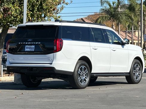 New 2025 Ford Expedition Max Active image 4