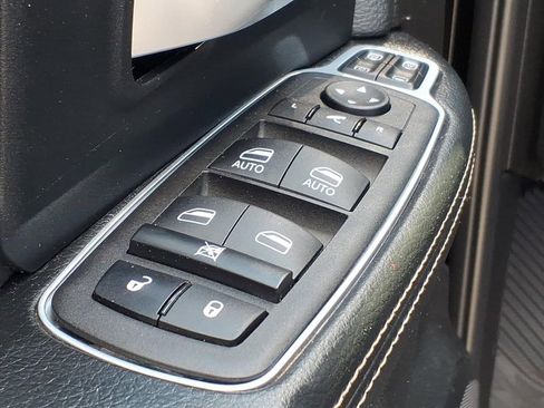 Certified 2024 RAM 2500 Big Horn w/ Night Edition AWD/4WD image 12
