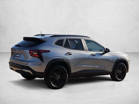 New 2026 Chevrolet Trax ACTIV w/ Driver Confidence Package FWD image 2