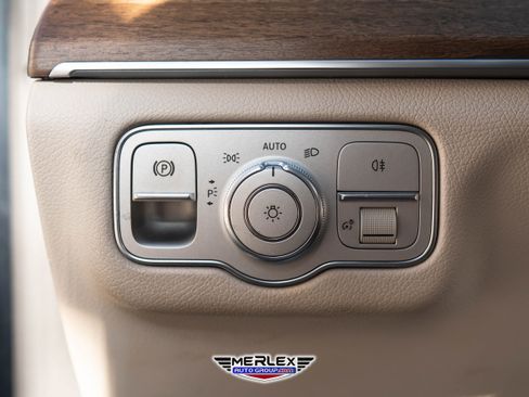 Used 2020 Mercedes-Benz GLS 450 4MATIC w/ Convenience Package image 34