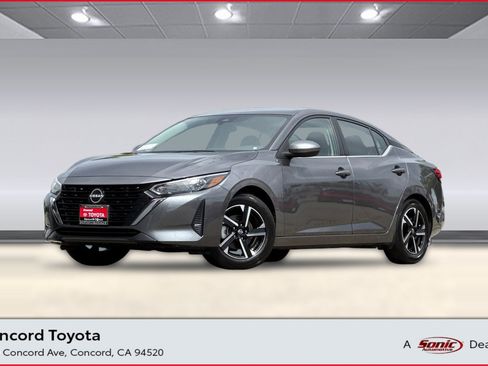 Used 2025 Nissan Sentra SV FWD image 1