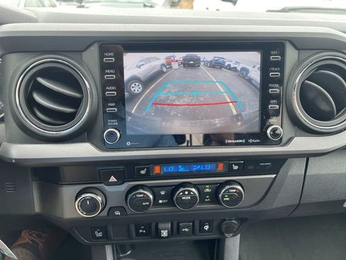 Used 2020 Toyota Tacoma TRD Sport w/ TRD Premium Sport Package image 8