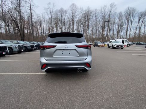 Certified 2025 Toyota Highlander XSE AWD/4WD image 9