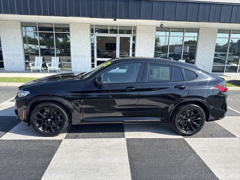 Used 2023 BMW X4 xDrive30i w/ M Sport Package AWD/4WD image 1