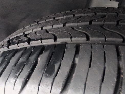 Used 2021 Chevrolet Traverse LT w/ LPO, Floor Liner Package AWD/4WD image 4