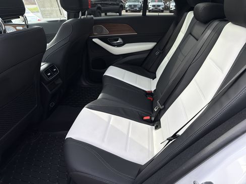 Certified 2025 Mercedes-Benz GLE 450e 4MATIC image 28