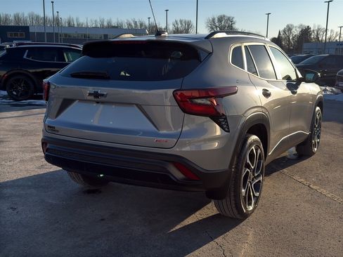 Used 2024 Chevrolet Trax RS w/ Driver Confidence Package image 5