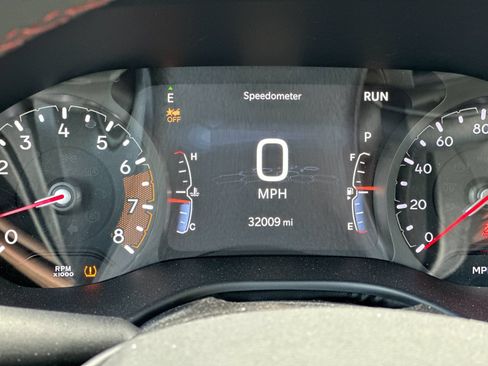 Used 2025 Jeep Compass Trailhawk AWD/4WD image 24