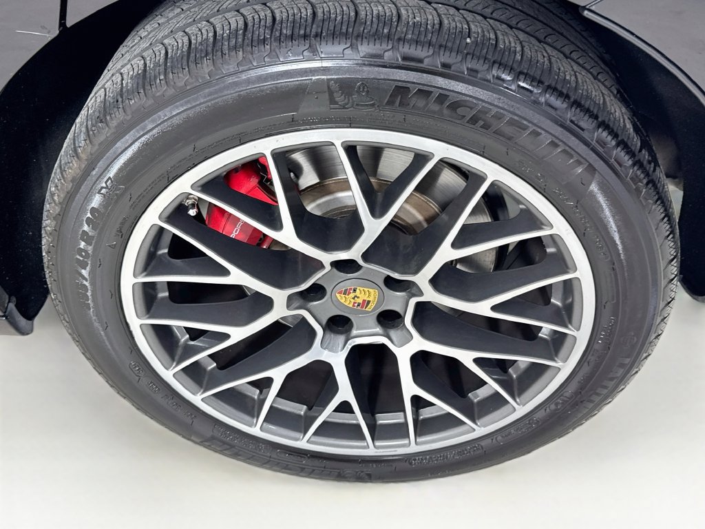 Used 2016 Porsche Macan Turbo AWD/4WD image 42
