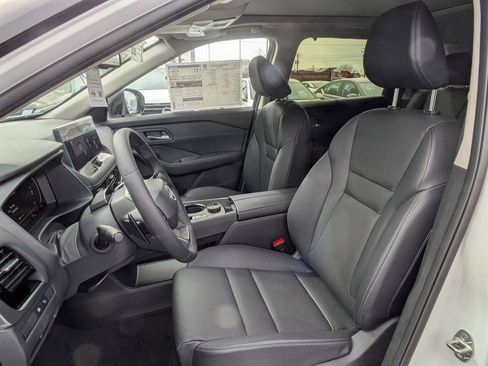 New 2025 Nissan Rogue SL w/ Tech Package AWD/4WD image 35