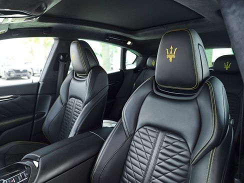 Used 2022 Maserati Levante F Tributo AWD/4WD image 40
