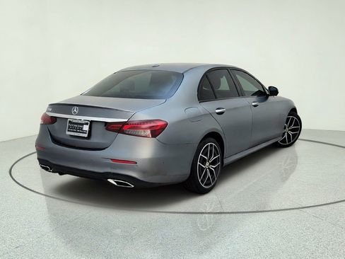 Used 2022 Mercedes-Benz E 350 Sedan image 9