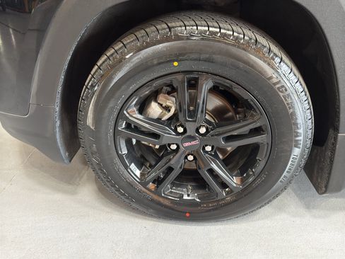 Used 2022 GMC Terrain AT4 AWD/4WD image 9