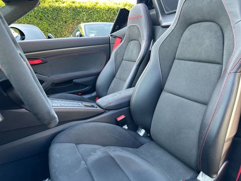 Certified 2025 Porsche 718 Boxster Spyder RS RWD image 5