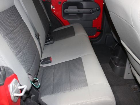 Used 2010 Jeep Wrangler Unlimited Sport image 27