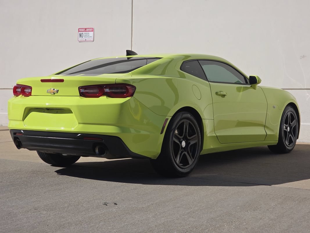 Used 2019 Chevrolet Camaro LT RWD image 5