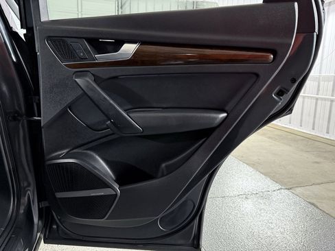 Used 2018 Audi Q5 2.0T Premium Plus w/ Premium Plus Package image 27