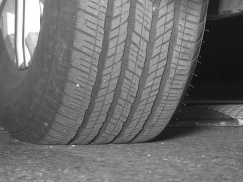 Used 2022 Toyota Tundra SR5 w/ SR5 Premium Package image 9