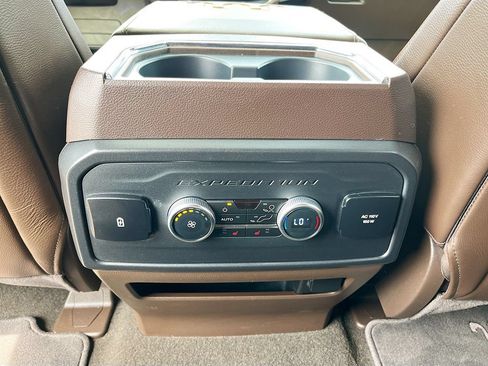 Used 2024 Ford Expedition King Ranch RWD image 27