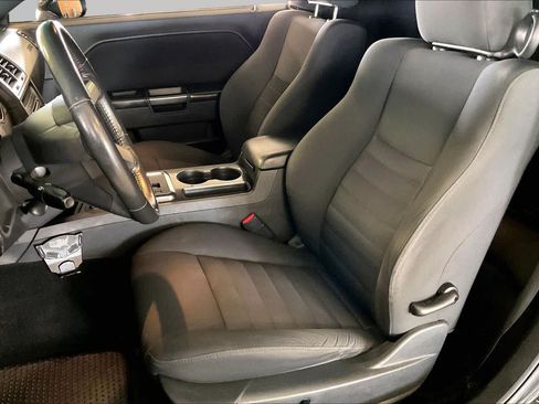 Used 2009 Dodge Challenger R/T RWD image 7