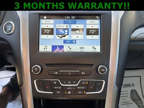 Used 2018 Ford Fusion SE w/ Fusion SE Technology Package image 19