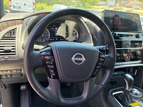 Used 2023 Nissan Armada Platinum w/ Captain's Chairs Package AWD/4WD image 17