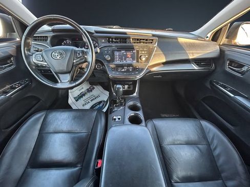Used 2018 Toyota Avalon XLE FWD image 10