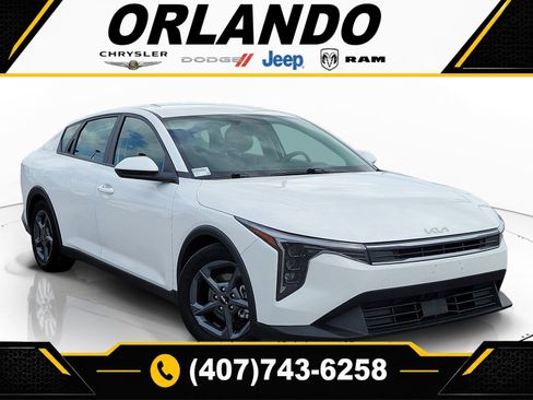 Used 2025 Kia K4 FWD image 1