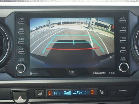 Used 2020 Toyota Tacoma TRD Off-Road w/ TRD Premium Off Road Package image 8