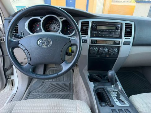 Used 2005 Toyota 4Runner SR5 RWD image 20