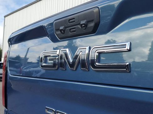 Used 2024 GMC Sierra 2500 Denali Ultimate AWD/4WD image 6